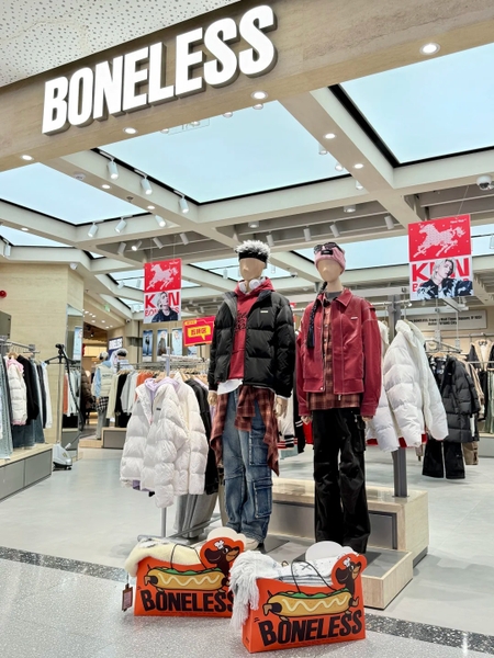 Mua sắm thời trang Tân Thiên Địa