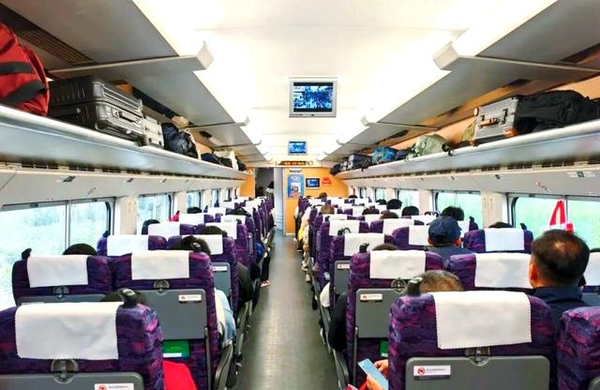 Không gian tàu cao tốc Bằng Tường - Nam Ninh