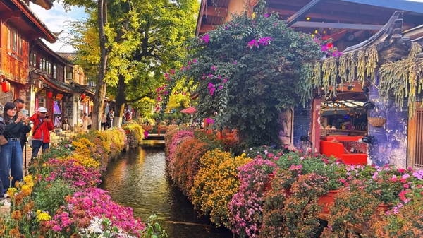 Lệ Giang Cổ Trấn mùa thu