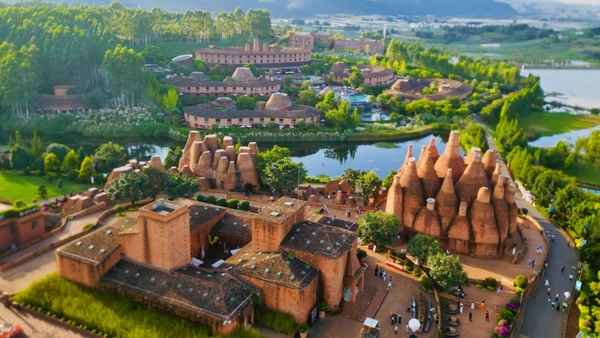 Đông Phong Vận Di Lặc