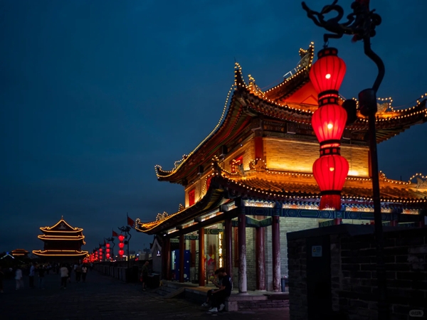 Chụp ảnh tường thành Tây An