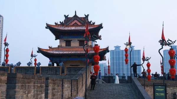 tham quan tường thành Tây An