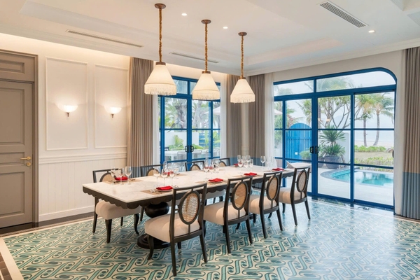 Nhà ăn Villa 5 Sonasea Vân Đồn