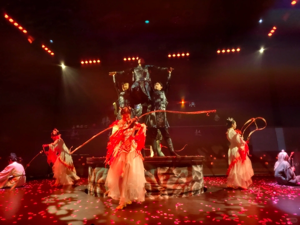 Giá yến tiệc cung đình Côn Minh