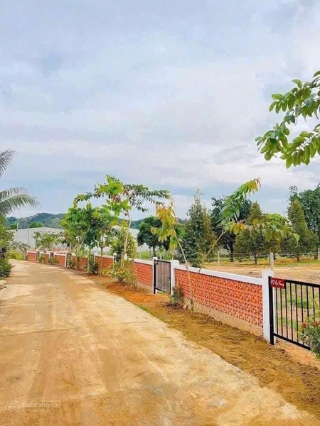 Đất Đạ Huoai sát quốc lộ