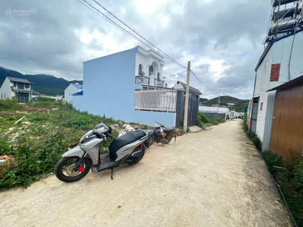 Bán đất Lạc Dương tại đường Thống Nhất
