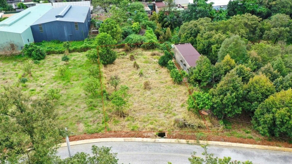 Mua bán đất Đạ Huoai đường Nguyễn Bỉnh Khiêm