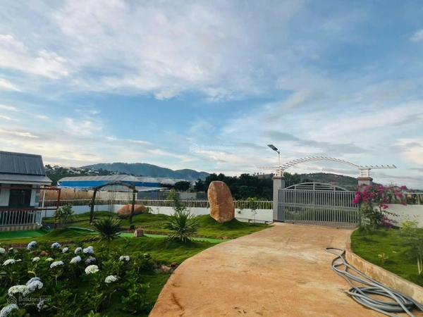 Bán nhà Lâm Hà có vườn