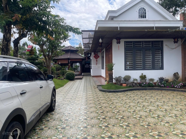 Bán nhà tại đất Bảo Lộc giá tốt