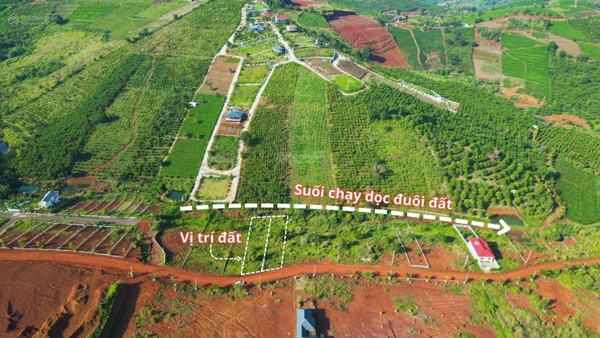 Đất Lâm Đồng gần suối thư giãn phong thủy