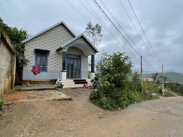 Bán nhà Lạc Dương tại xã Đạ Nhim mặt tiền đường