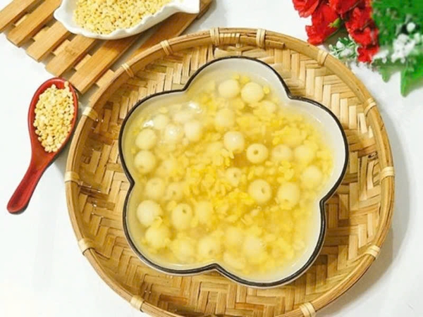 Cháo kê nấu hạt sen và long nhãn – món ăn cổ truyền dưỡng tinh, giảm lo âu
