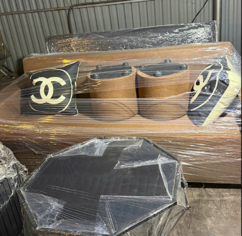 Sofa văng 1m8, 2 đôn tròn