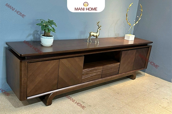KỆ TIVI CHÂN XOẮN ĐỤC SÓNG GỖ TẦN BÌ ASH NHẬP KHẨU – MTK03