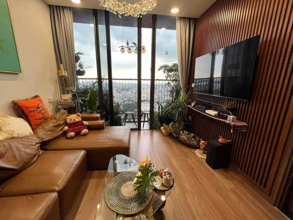 ECOGREEN SAIGON 2 BEDROOMS FULL FURNITURE FOR SELL