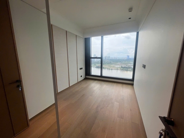 GRAND MARINA APARTMENT 3 BEDROOM RIVER VIEW IN DISTRICT 1 FOR RENT