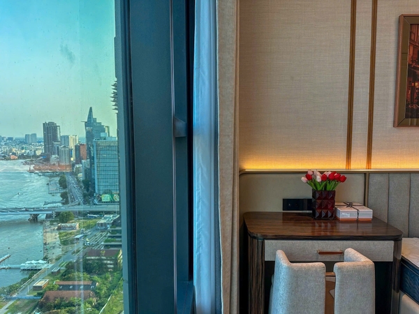 FOR RENT GRAND MARINA SAIGON SEA TOWER CORNER UNIT 3 BEDROOMS