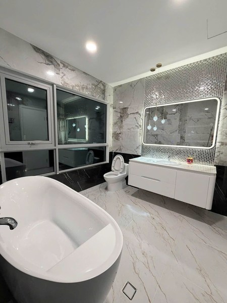 VINHOMES CENTRAL PARK APARTMENT WITH 3 BEDROOMS FOR RENT |  108M2 | NICE VIEW