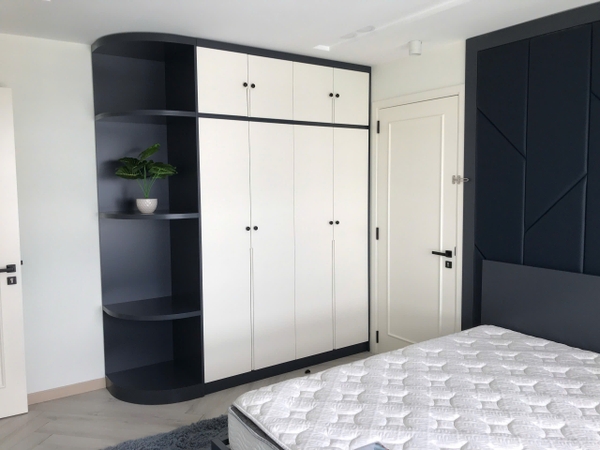 FOR SALE OR RENT: LUXURY PENTHOUSE HAPPY VALLEY PHU MY HUNG – 240SQM