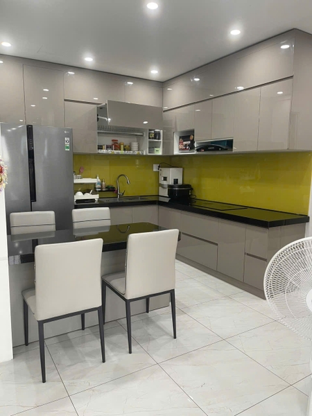 BEAUTIFUL HOUSE SUNRISE RIVERSIDE  3 BEDROOMS FULL OPTIONS FOR SELL