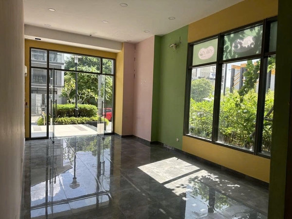 🔥 FOR RENT: CORNER SHOPHOUSE – SUNRISE RIVERSIDE- 42M2