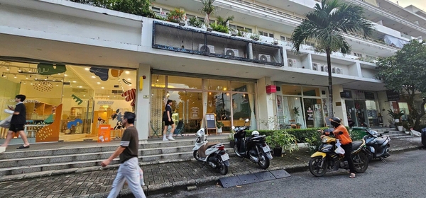 SHOPHOUSE GRAND VIEW PHU MY HUNG FOR RENT| 91M2 | BASIC FURNITURE