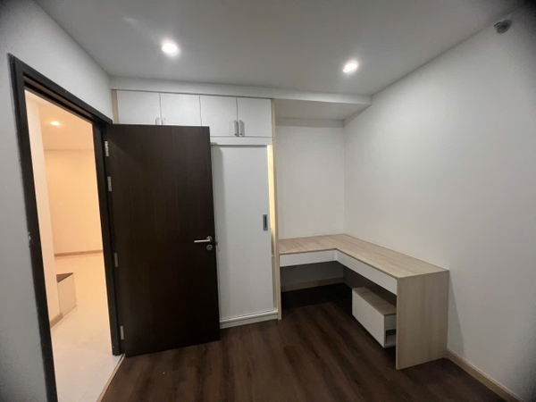 SCENIC VALLEY PHU MY HUNG NO FURNITURE FOR RENT 2 BEDROOMS
