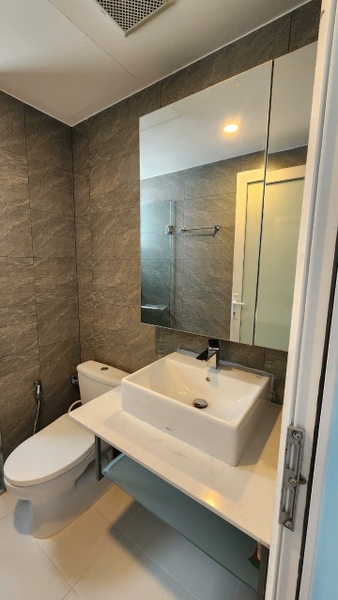 SUNRISE RIVERSIDE NHA BE 2 BEDROOMS FULL OPTIONS FOR RENT
