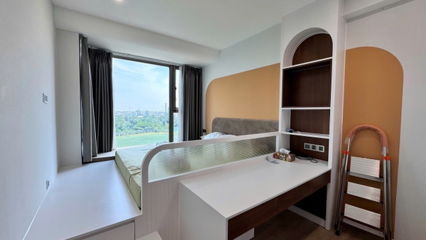 MIDTOWN 2 BEDROOMS FULL HIGH-CLASS FURNITURE FOR SELL