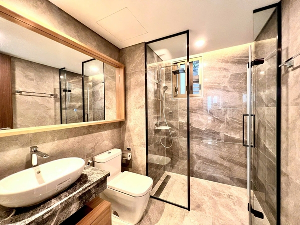 🌇 For Rent: High-Floor 3-Bedroom Apartment with Stunning View – Midtown The Peak, District 7