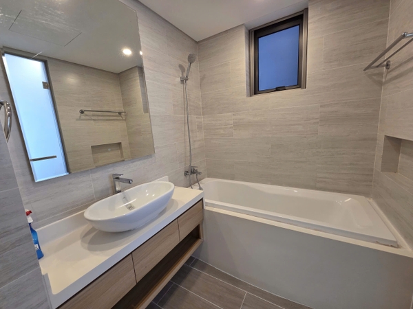 MIDTOWN PHU MY HUNG FOR RENT WITH FULLY FURNITURE 110M2 3 BEDROOMS