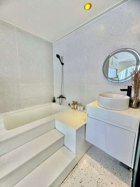 VINHOMES CENTRAL PARK APARTMENT WITH 3 BEDROOMS FOR RENT | 109M2 | FULLY FURNISHED