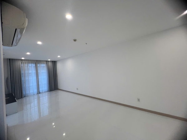 SCENIC VALLEY PHU MY HUNG NO FURNITURE FOR RENT 2 BEDROOMS