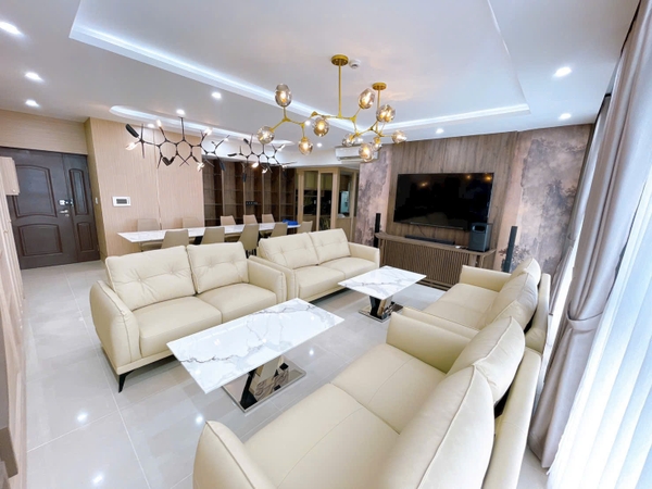 FOR RENT HAPPY VALLEY PHU MY HUNG APARTMENT 135m2