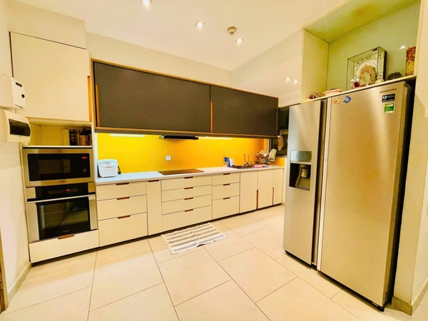 DISTRICT 7 RIVIERA POINT 2 BEDROOMS WITH FULLY FURNIHED FOR SALE | 91M2
