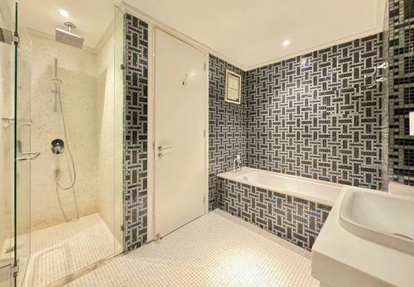 GATEWAY THAO DIEN 3 BEDROOMS WITH BASIC FURNITURE FOR RENT | 133M2