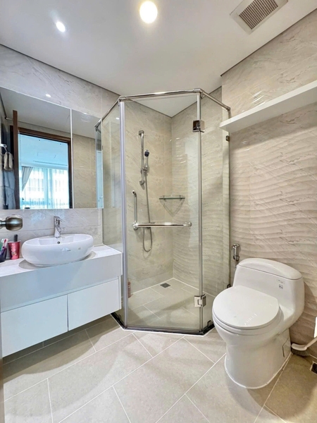 URGENT SALE – VINHOMES CENTRAL PARK APARTMENT – 2 BEDROOMS – 79SQM – TITLE DEED