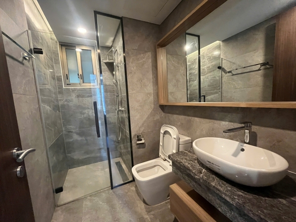 MIDTOWN APARTMENT WITH 3 BEDROOMS FOR RENT | 126M2 | THE PEAK