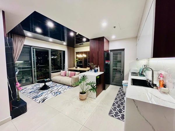 Urban Hill Phu My Hung Apartment for Sale | 80 sqm | 2 Bedrooms | Corner Unit | Premium Furnished
