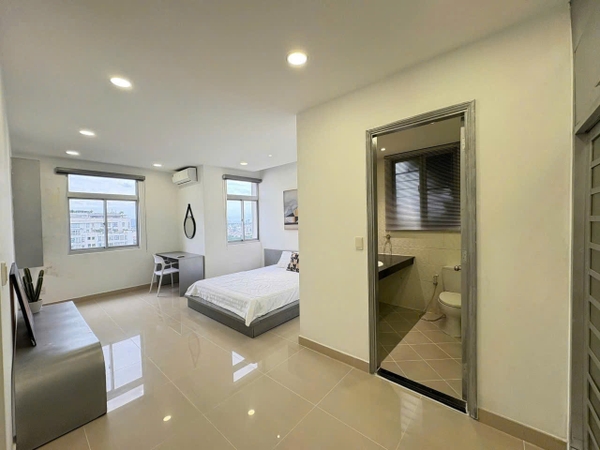 PENTHOUSE SKY GARDEN 2 PHU MY HUNG FOR RENT WITH 5 BEDROOMS | FULLY FURNISHED