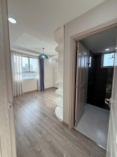 FOR SALE SCENIC VALLEY 2 PHU MY HUNG APARTMENT 2 BEDROOM 75M2