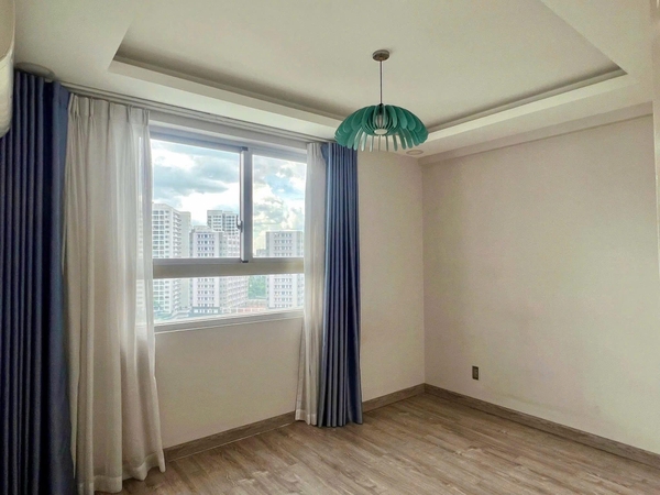 FOR SALE SCENIC VALLEY 2 PHU MY HUNG APARTMENT 2 BEDROOM 75M2