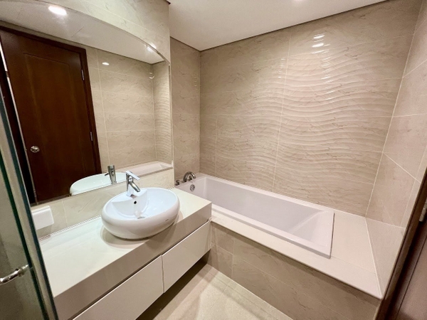 VINHOMES CENTRAL PARK 4 BEDROOMS 154M2 FOR RENT