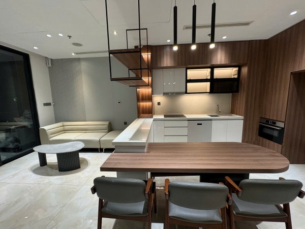 FOR RENT VINHOMES GOLDEN RIVER – 86SQM – 2BR