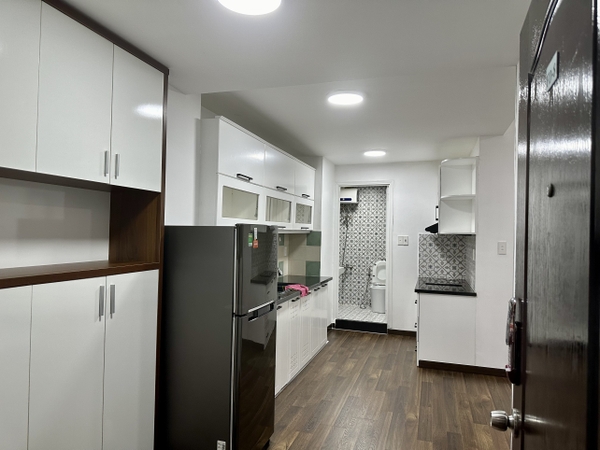 HUNG VUONG APARTMENT 3 BEDROOMS FULL OPTIONS FOR SALE