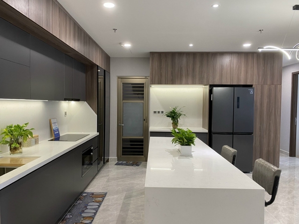 DISTRICT 7 MIDTOWN  APARTMENT 3 BEDROOMS FOR SELL