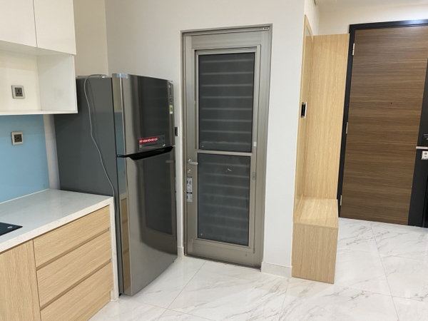 DISTRICT 7 MIDTOWN 2 BED ROOM SPACIOUS HOUSE FOR SELL