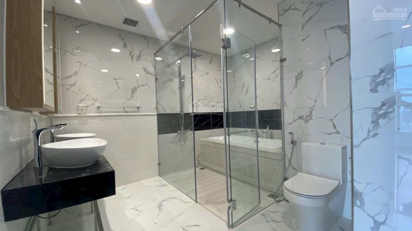 BINH THANH DISTRICT SUNWAH PEARL APARMENT 3 BED NO OPTION FOR RENT