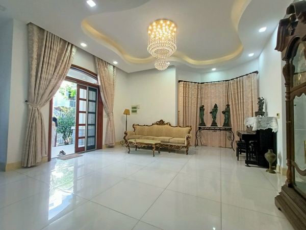 PHU MY HUNG VILLA FOR SELL 4 BEDROOMS