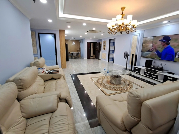 PHU MY HUNG SCENIC VALLEY APARTMENT 151M2 FOR RENT 3 BR
